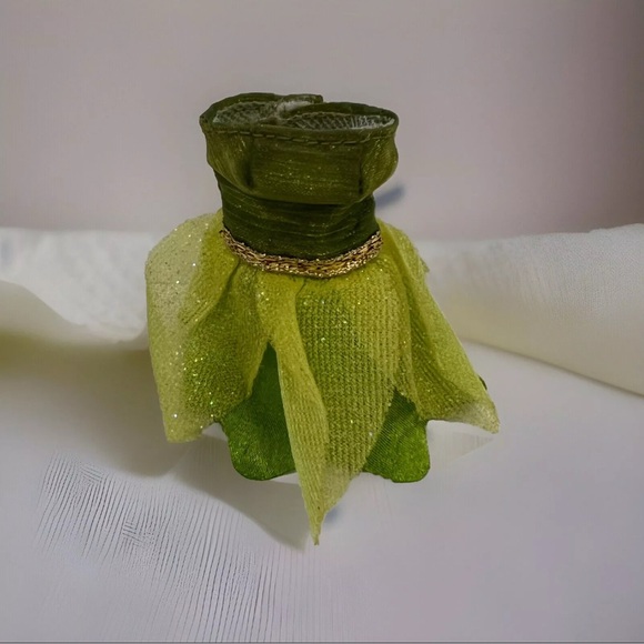 Disney Faeries Tinker Belle Carrying Case with Handle and Dress - Picture 10 of 11